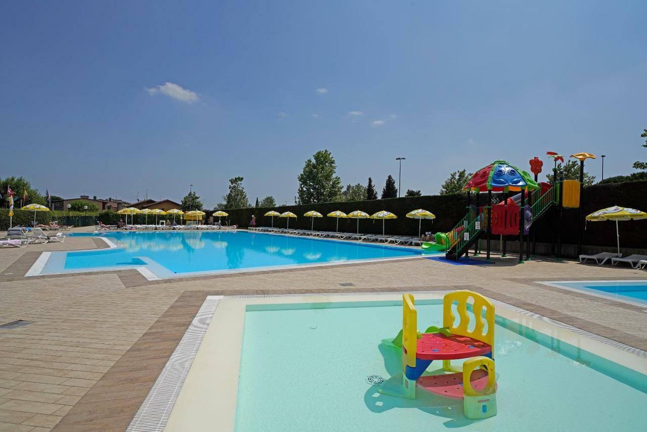 Residence Villaggio Tiglio Sirmione Exterior photo